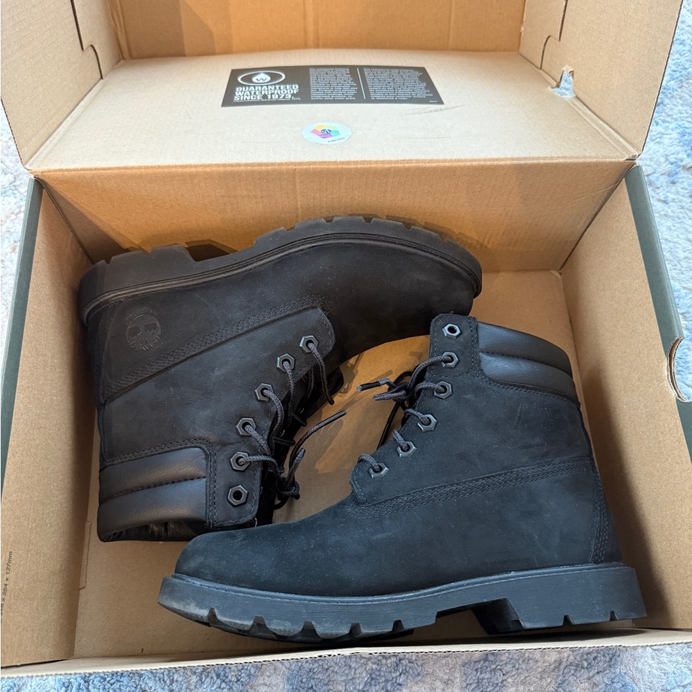 Timberland Black Leather Lace-Up Boots Size 7 or 37
